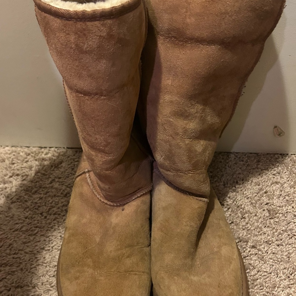 UGG Tan Winter Boots Shearling-Lined Suede